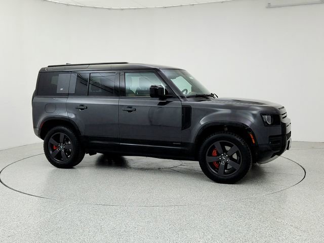 Used 2022 Land Rover Defender 110 X image 3