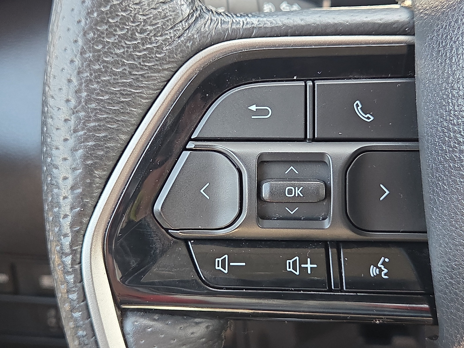 Used 2024 Toyota Tundra SR5 w/ SR5 Premium Package AWD/4WD image 21
