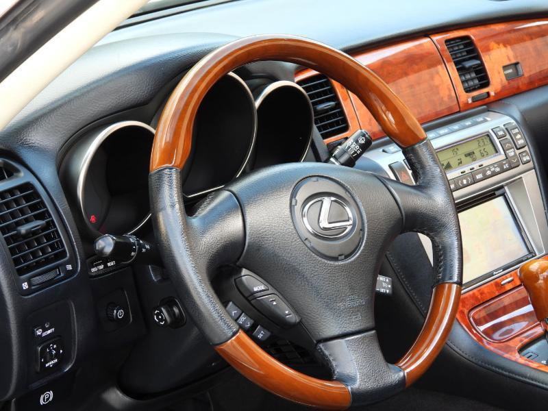 Used 2005 Lexus SC 430 Convertible image 45