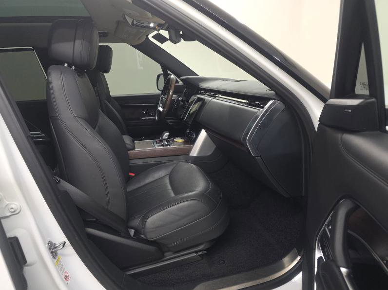 Used 2023 Land Rover Range Rover Long Wheelbase SE AWD/4WD image 8