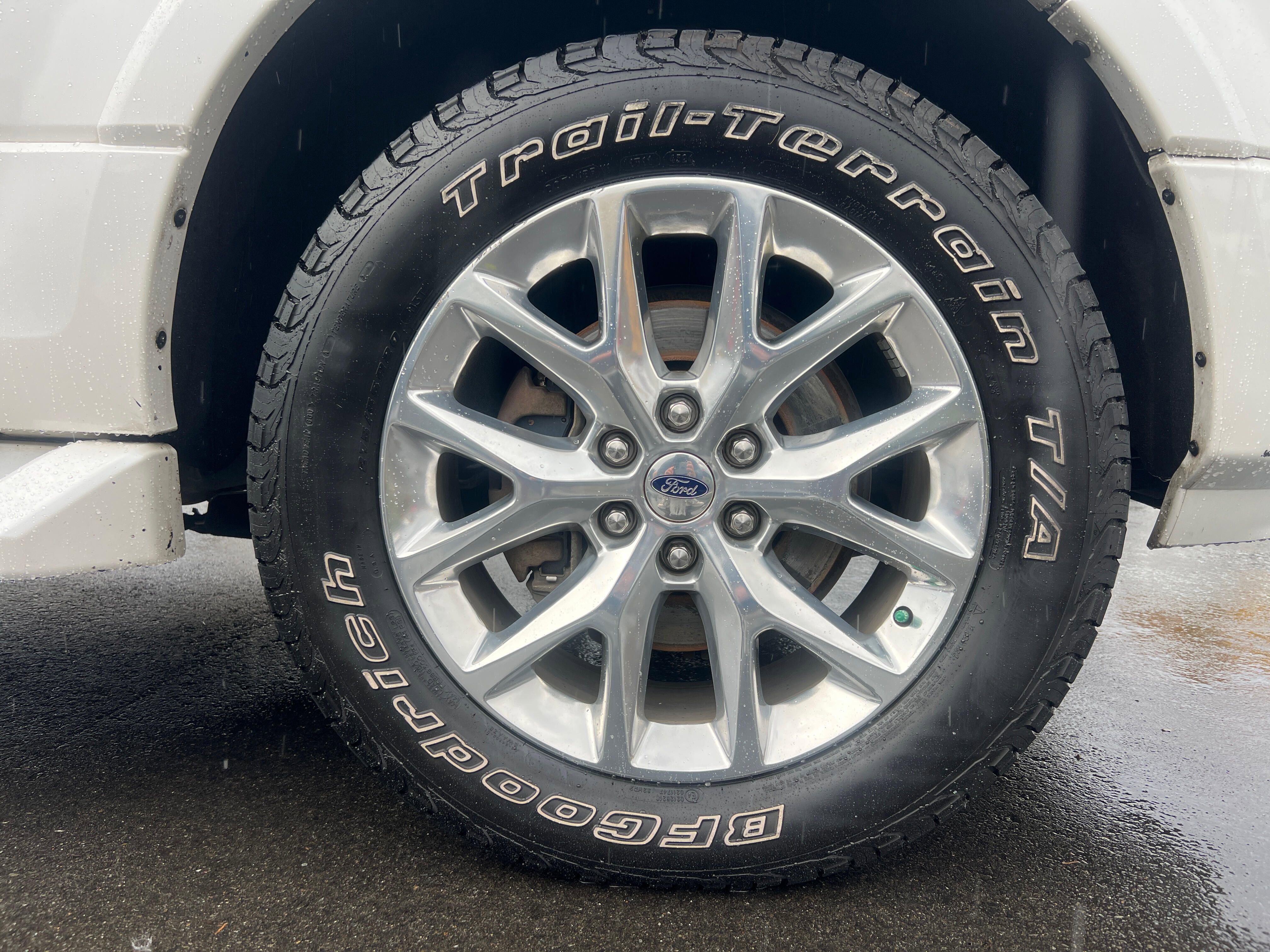 Used 2016 Ford Expedition EL Limited image 11