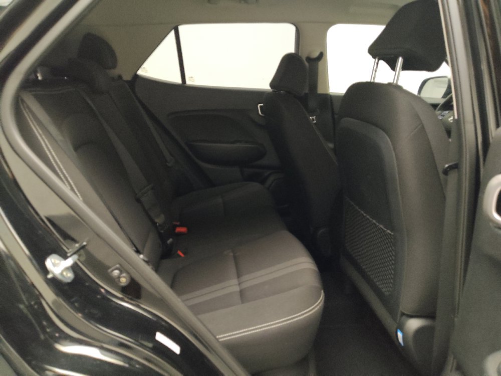 Used 2020 Hyundai Venue SEL FWD image 19