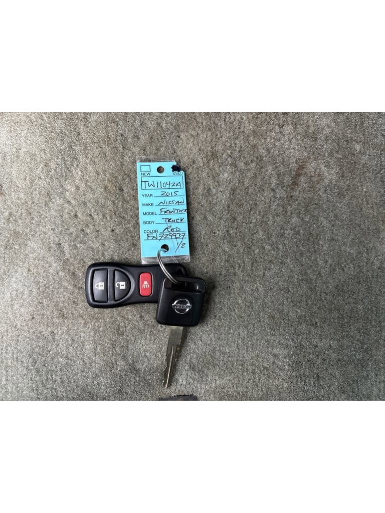 Used 2015 Nissan Frontier SL image 39