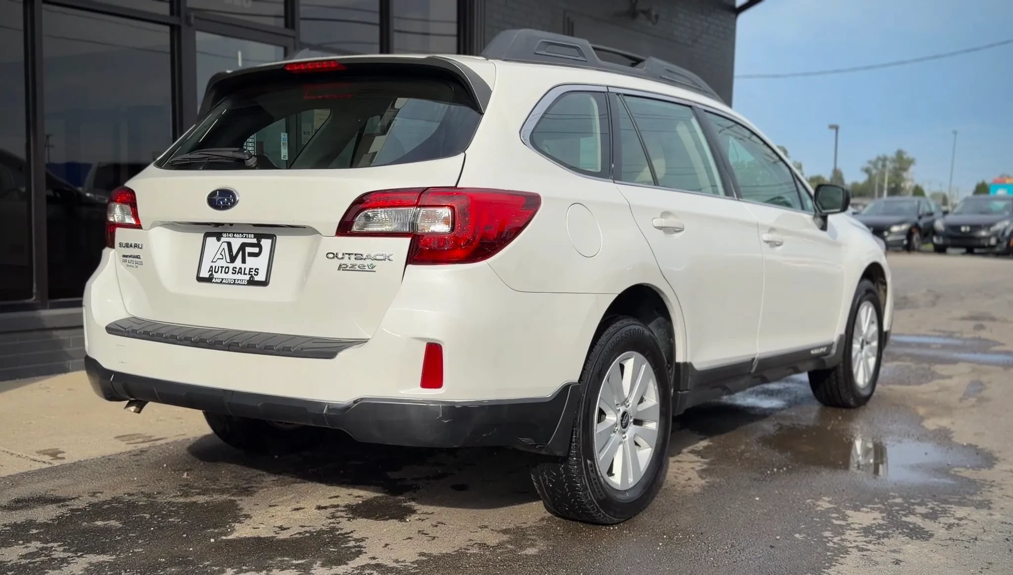 Used 2017 Subaru Outback 2.5i w/ Popular Package #1 AWD/4WD image 2