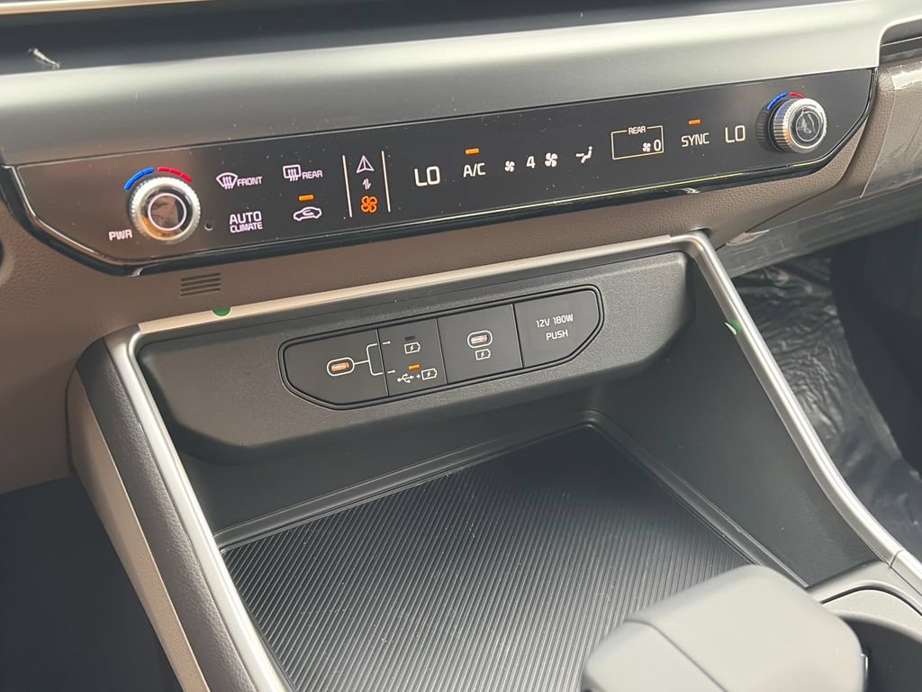 New 2026 Kia Carnival FWD image 22