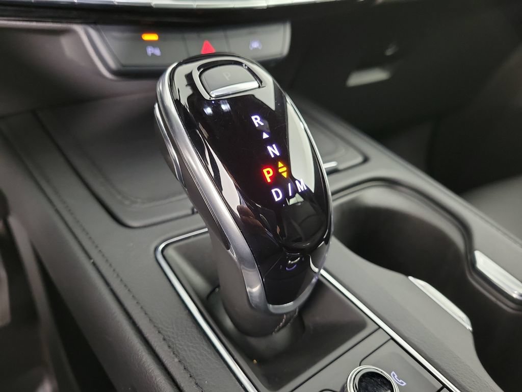 Certified 2025 Cadillac XT4 Premium Luxury FWD image 28