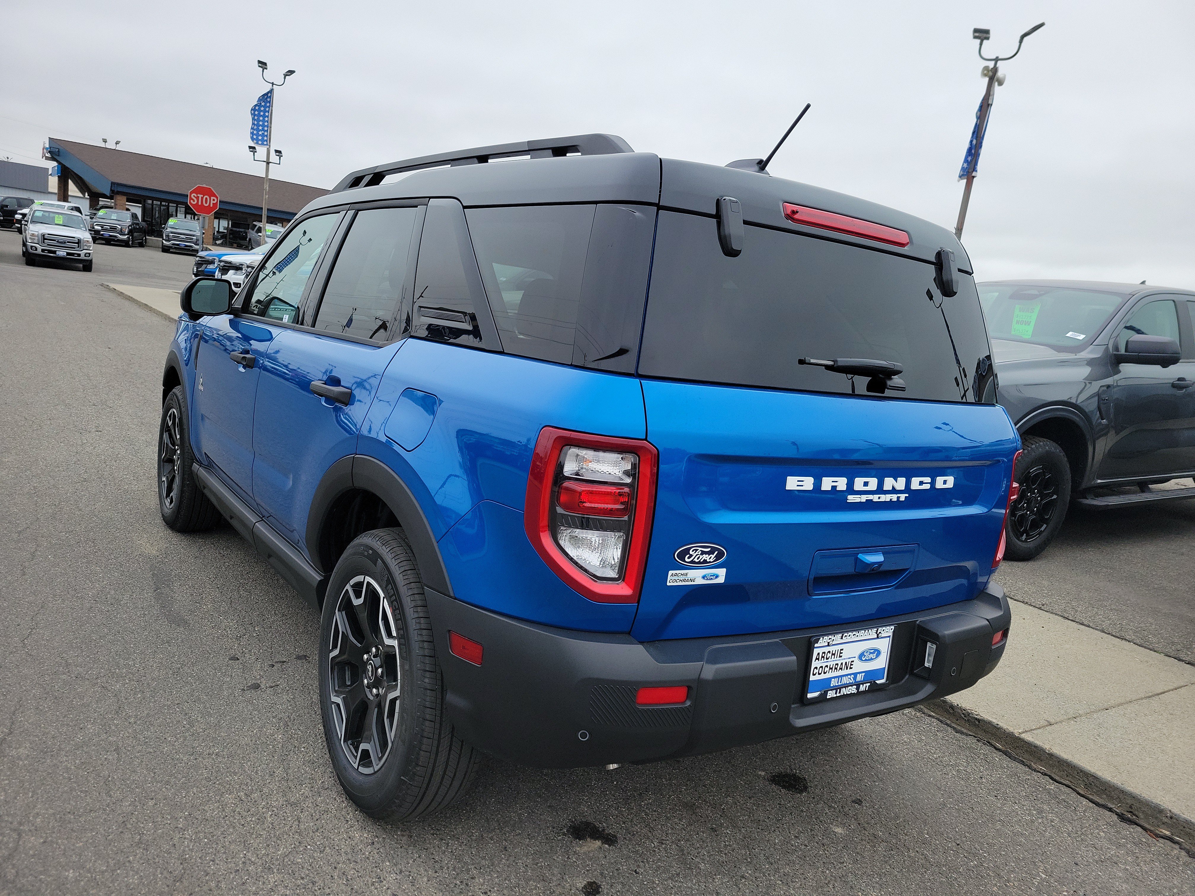 New 2026 Ford Bronco Sport Outer Banks w/ Outer Banks Tech Package+ AWD/4WD image 3
