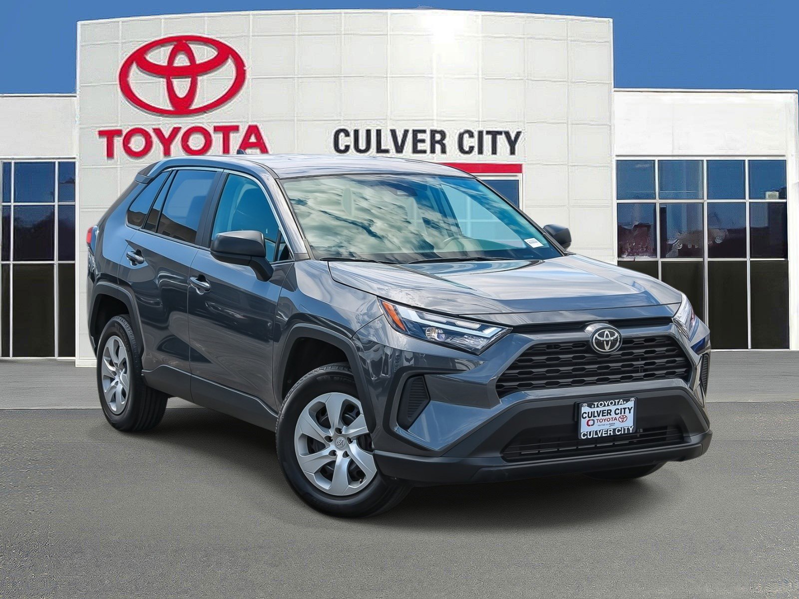 Certified 2023 Toyota RAV4 LE AWD/4WD video 1