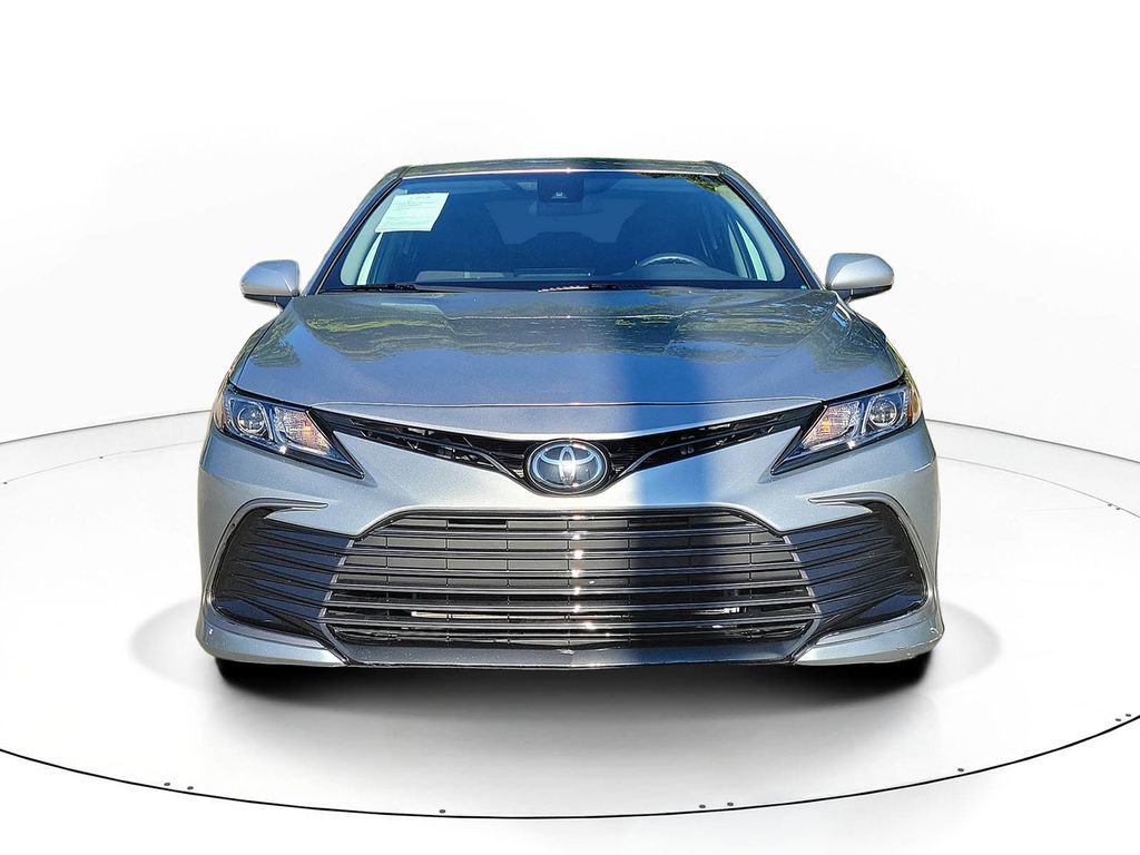 Used 2023 Toyota Camry LE image 2