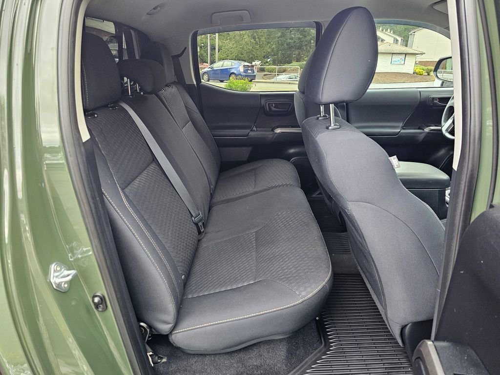 Used 2021 Toyota Tacoma SR5 w/ Trail Edition image 25