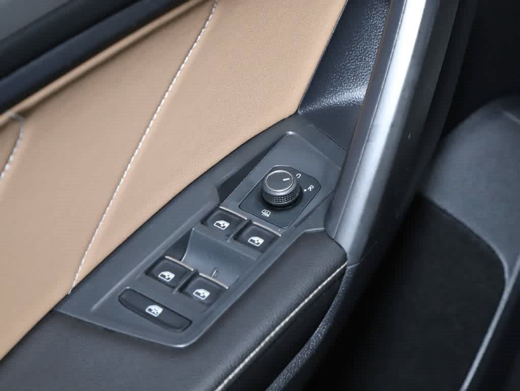Certified 2023 Volkswagen Tiguan SE AWD/4WD image 16