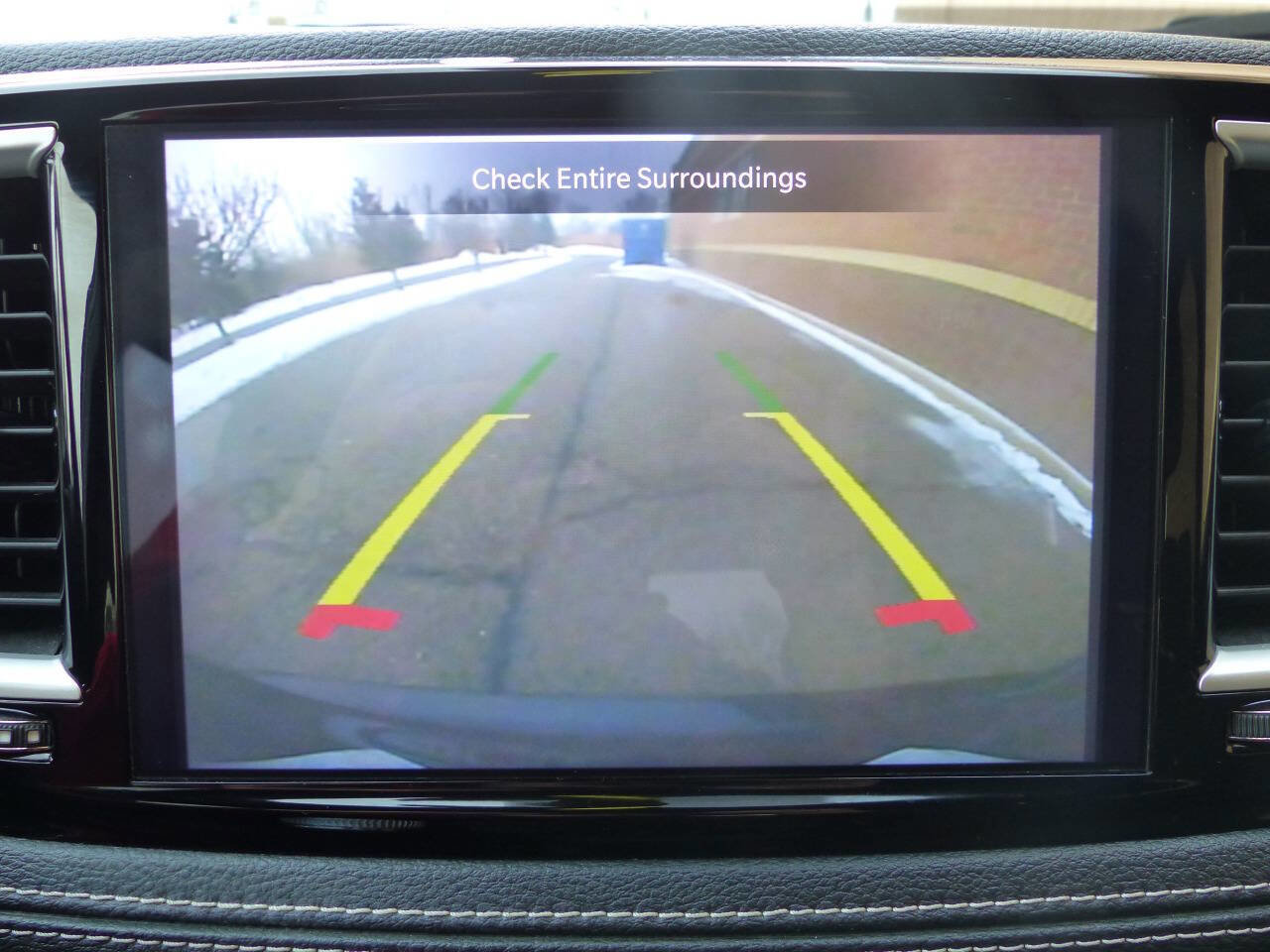 Used 2021 Chrysler Pacifica Touring w/ Uconnect Theater Family Group image 29