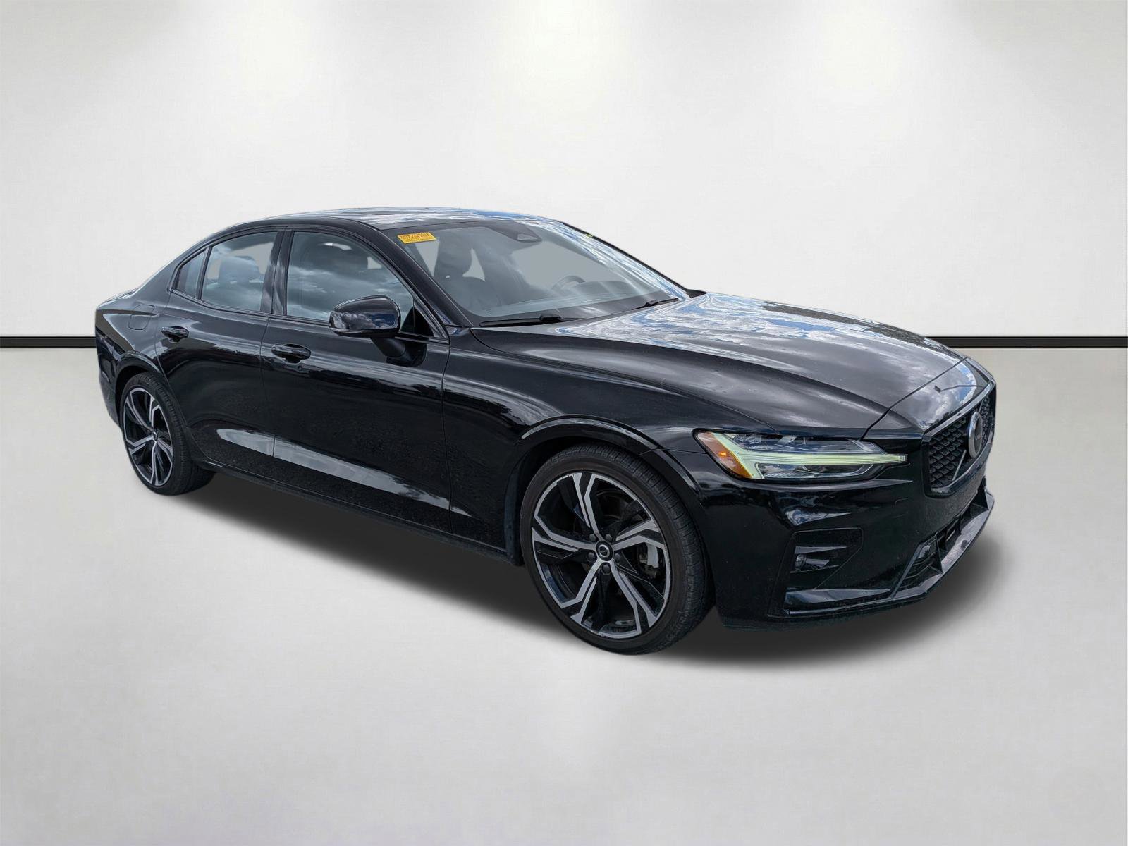 Used 2024 Volvo S60 B5 Core image 1