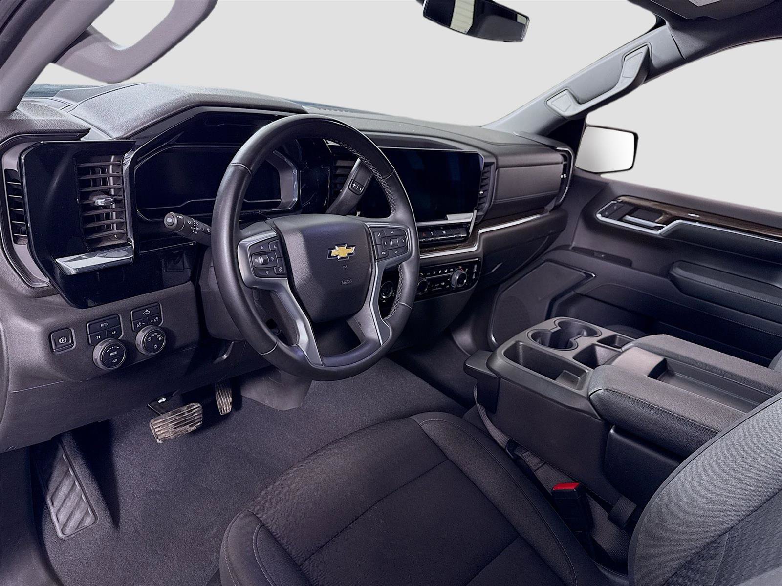 Used 2023 Chevrolet Silverado 1500 LT image 3