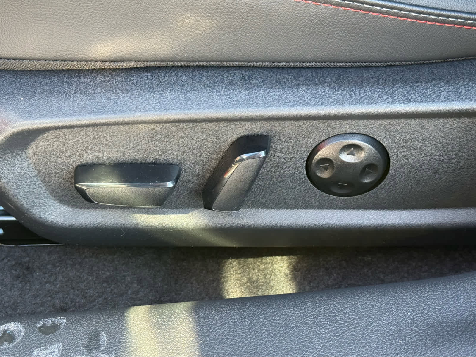 New 2026 Nissan Sentra SR w/ SR Premium Package FWD image 24