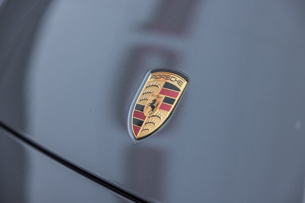 Used 2025 Porsche Panamera image 24