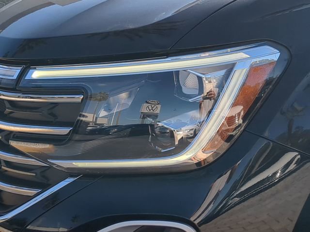 Certified 2024 Volkswagen Atlas SE image 7