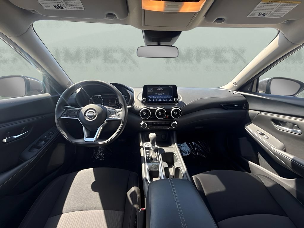Used 2025 Nissan Sentra SV FWD image 12