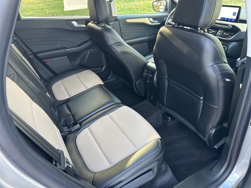 Used 2022 Ford Escape Titanium w/ Titanium Elite Package image 20