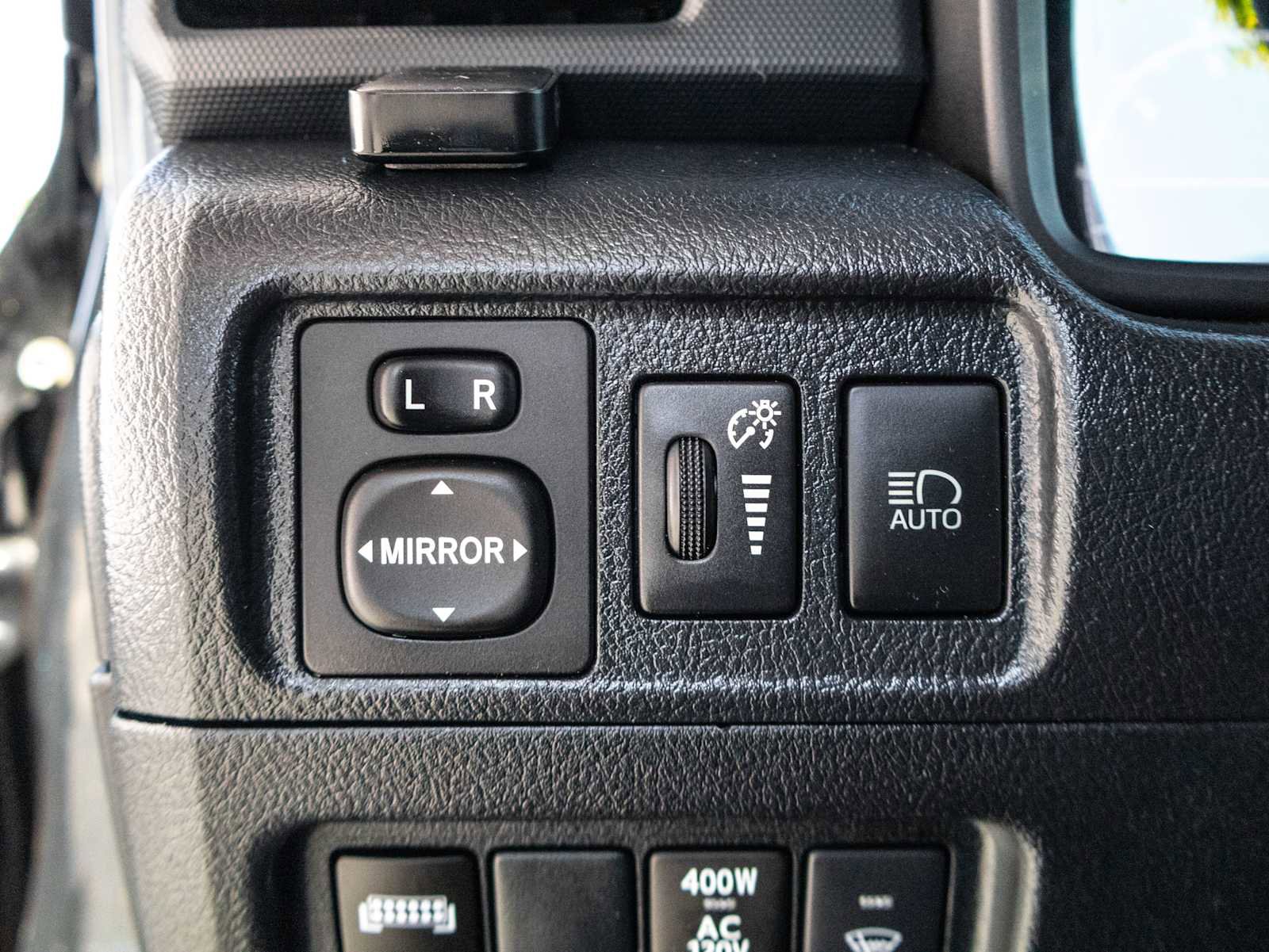 Used 2022 Toyota 4Runner SR5 Premium w/ Moonroof Package RWD image 63