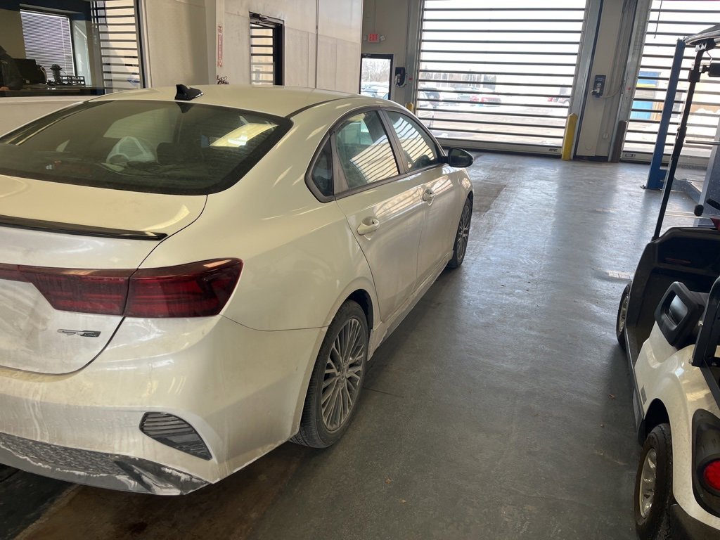 Used 2024 Kia Forte GT-Line w/ GT-Line Premium Package image 4