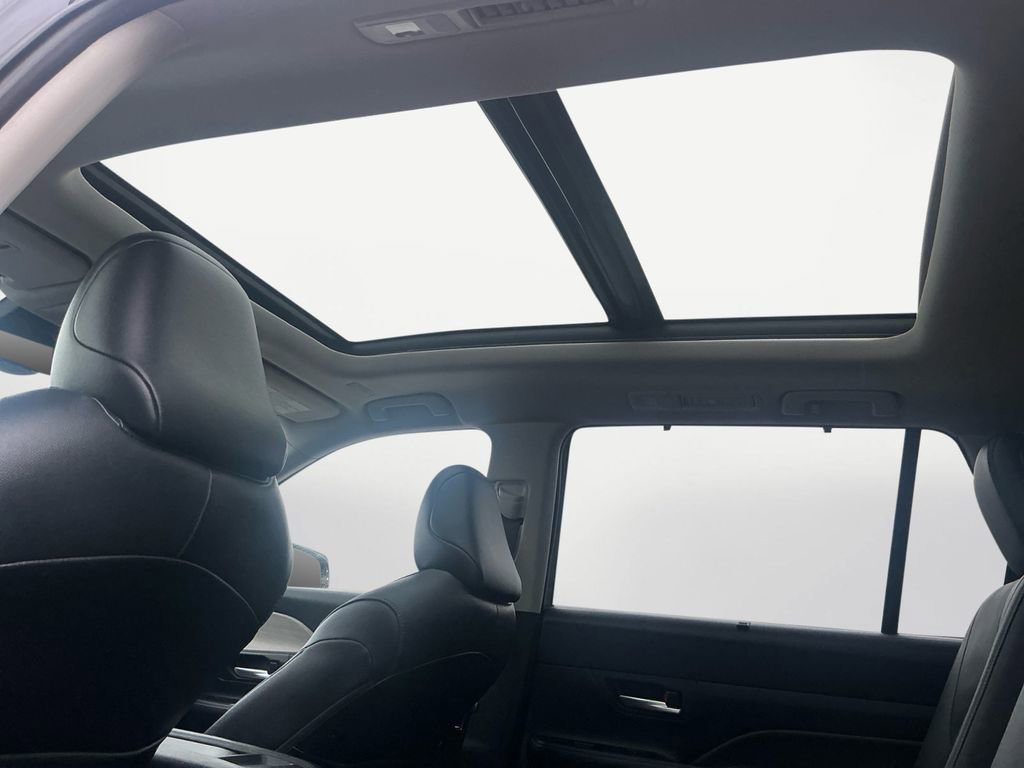 Used 2024 Toyota Grand Highlander Limited image 19