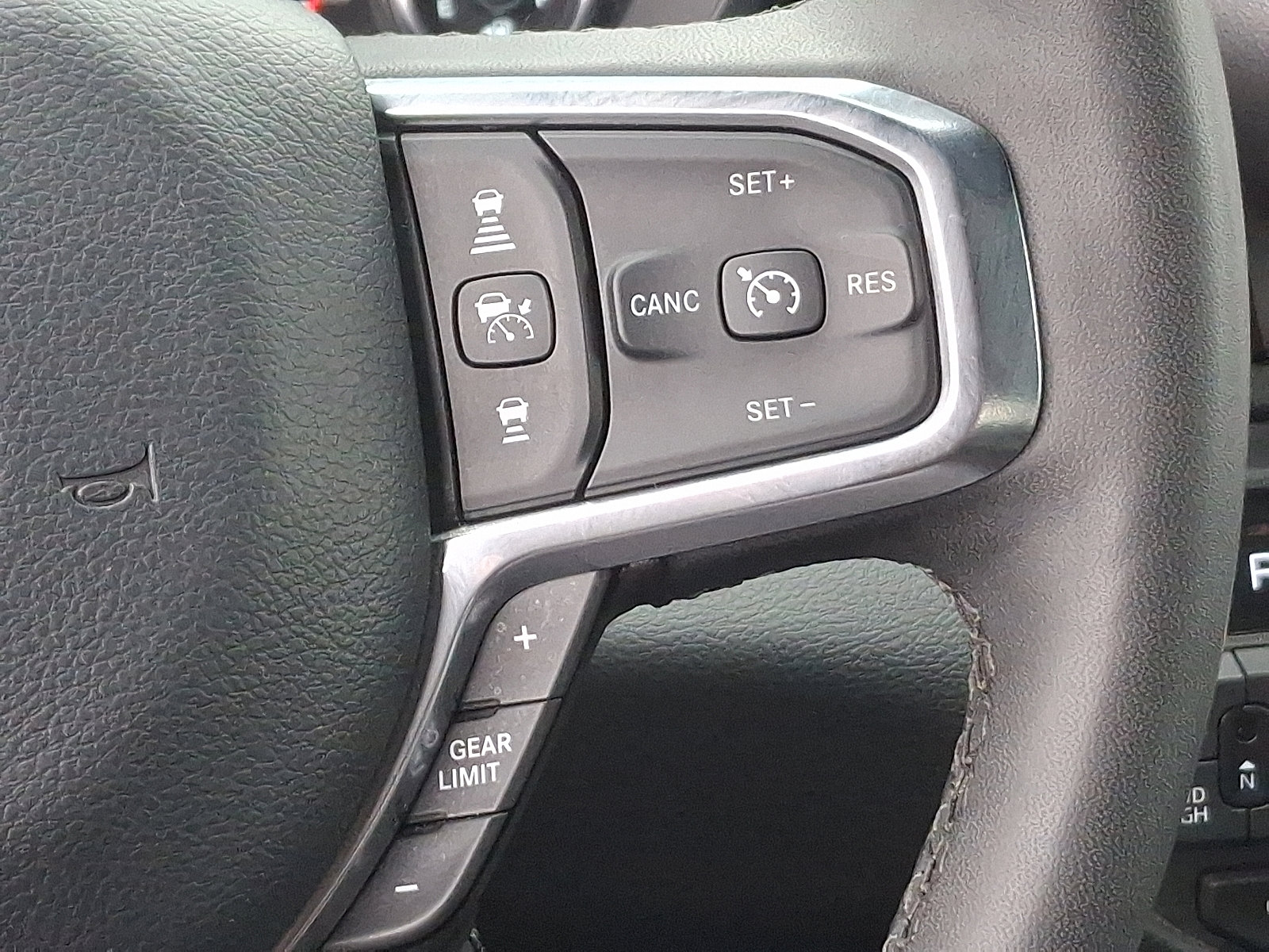 Used 2025 RAM 1500 Laramie image 21