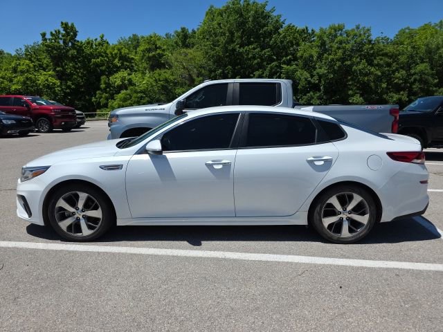 Used 2019 Kia Optima S FWD image 2