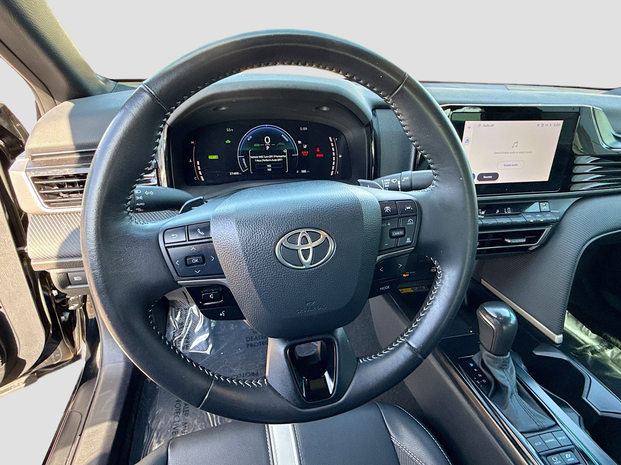 Used 2025 Toyota Camry SE w/ Convenience Package image 38