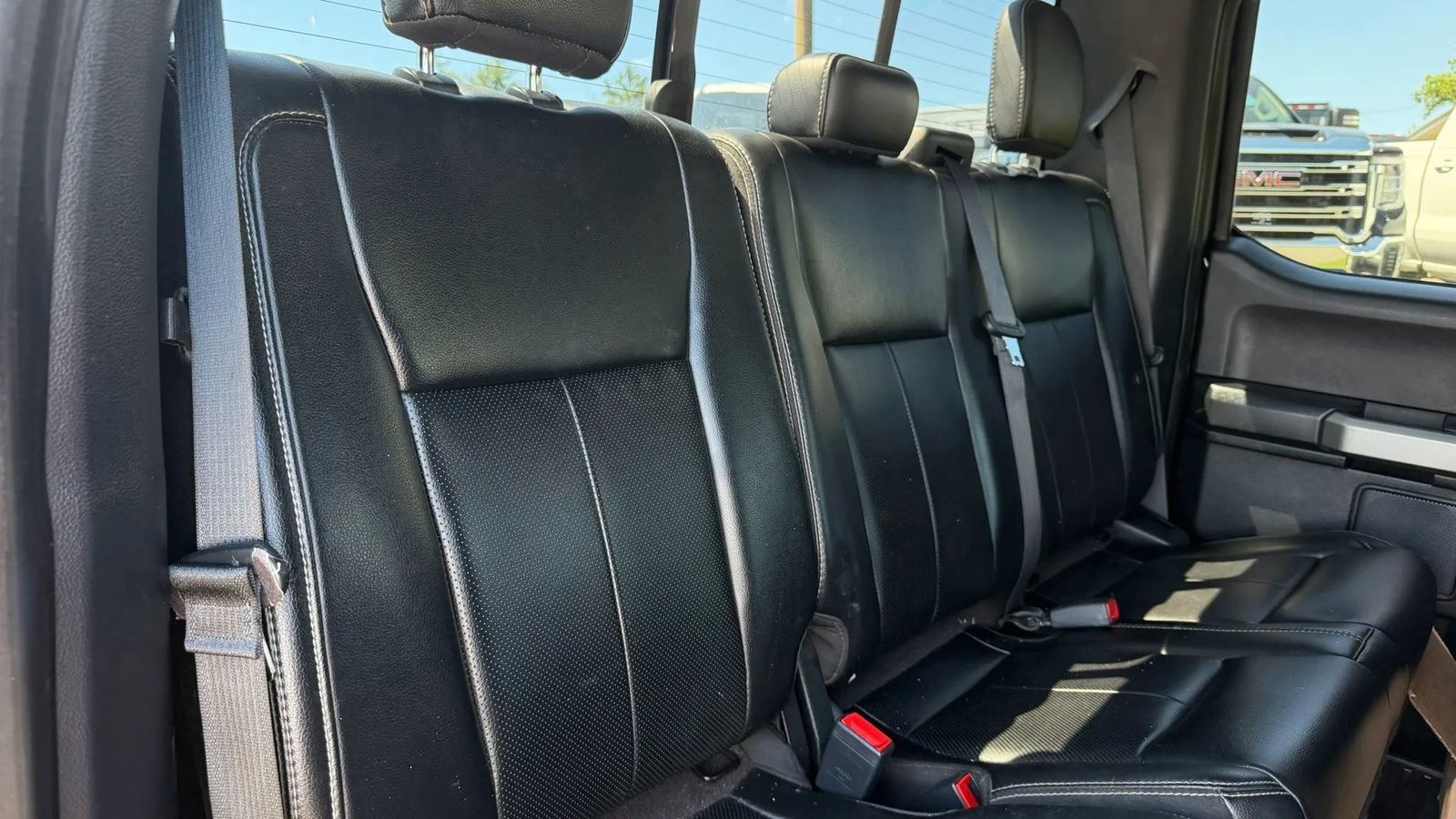 Used 2020 Ford F350 Lariat w/ Lariat Value Package AWD/4WD image 24