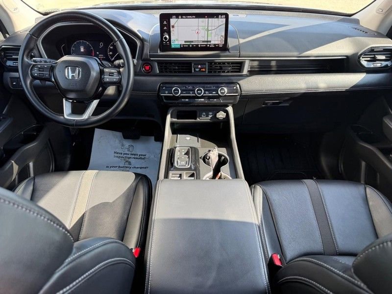 Used 2025 Honda Pilot Touring image 14