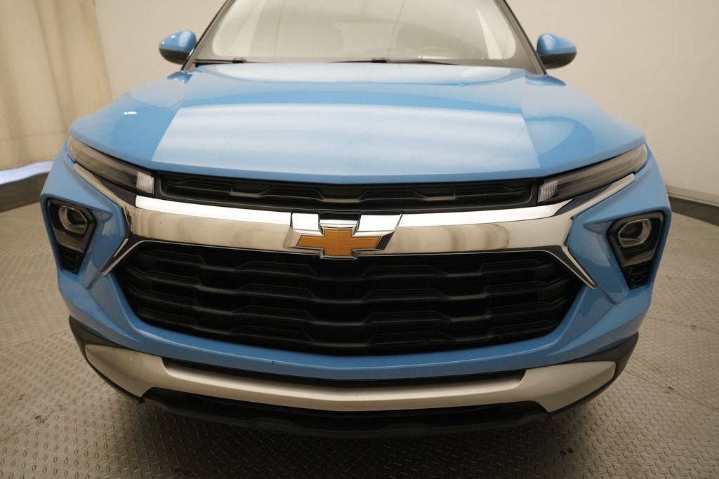 Used 2024 Chevrolet TrailBlazer LT w/ LT Cold Weather Package FWD image 21
