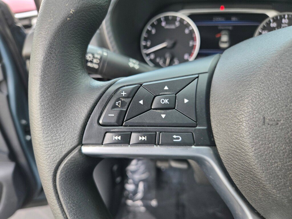 Used 2024 Nissan Sentra SV FWD image 24