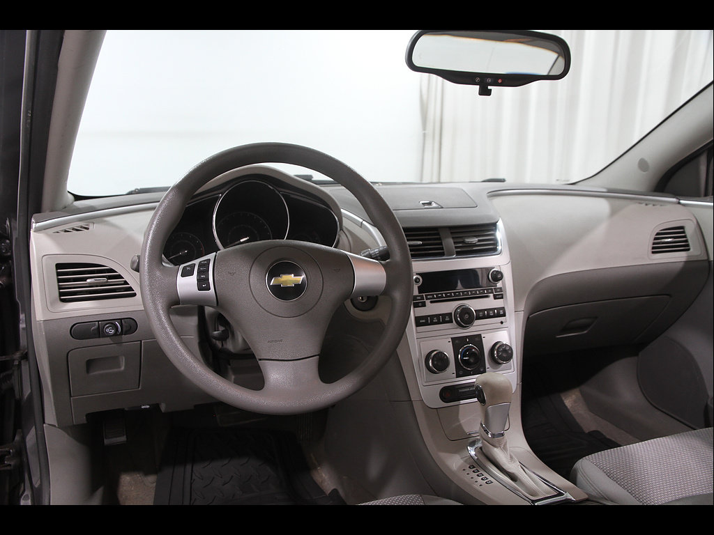 Used 2011 Chevrolet Malibu LS FWD image 6