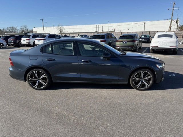 Used 2024 Volvo S60 B5 Core image 9