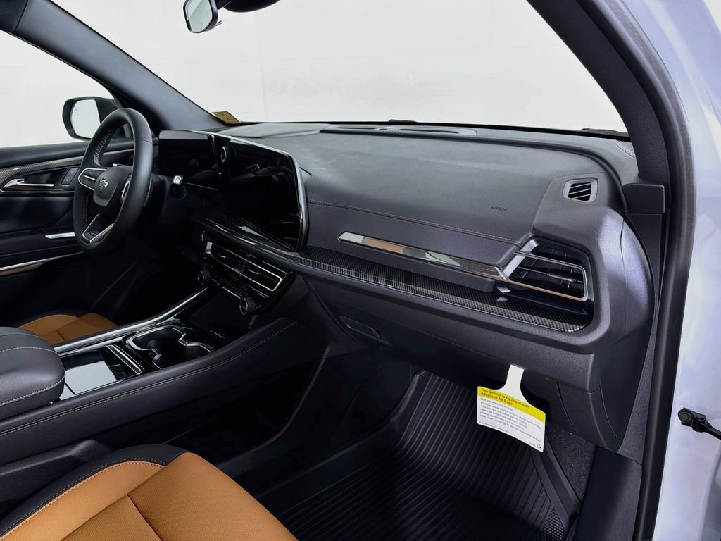New 2027 Chevrolet Traverse Z71 w/ LPO, Floor Liner Package AWD/4WD image 26