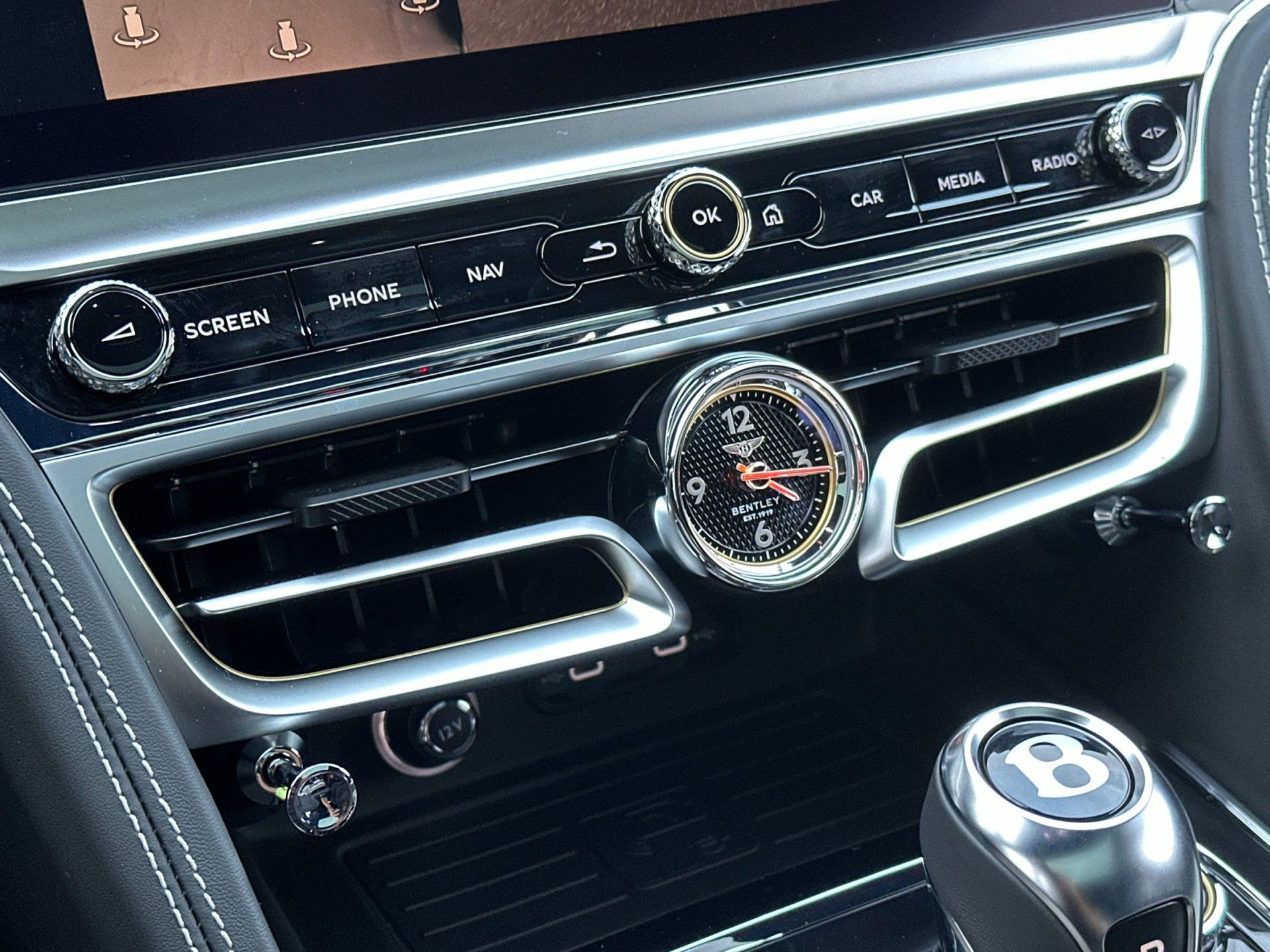 New 2026 Bentley Flying Spur Plug-In Hybrid image 23