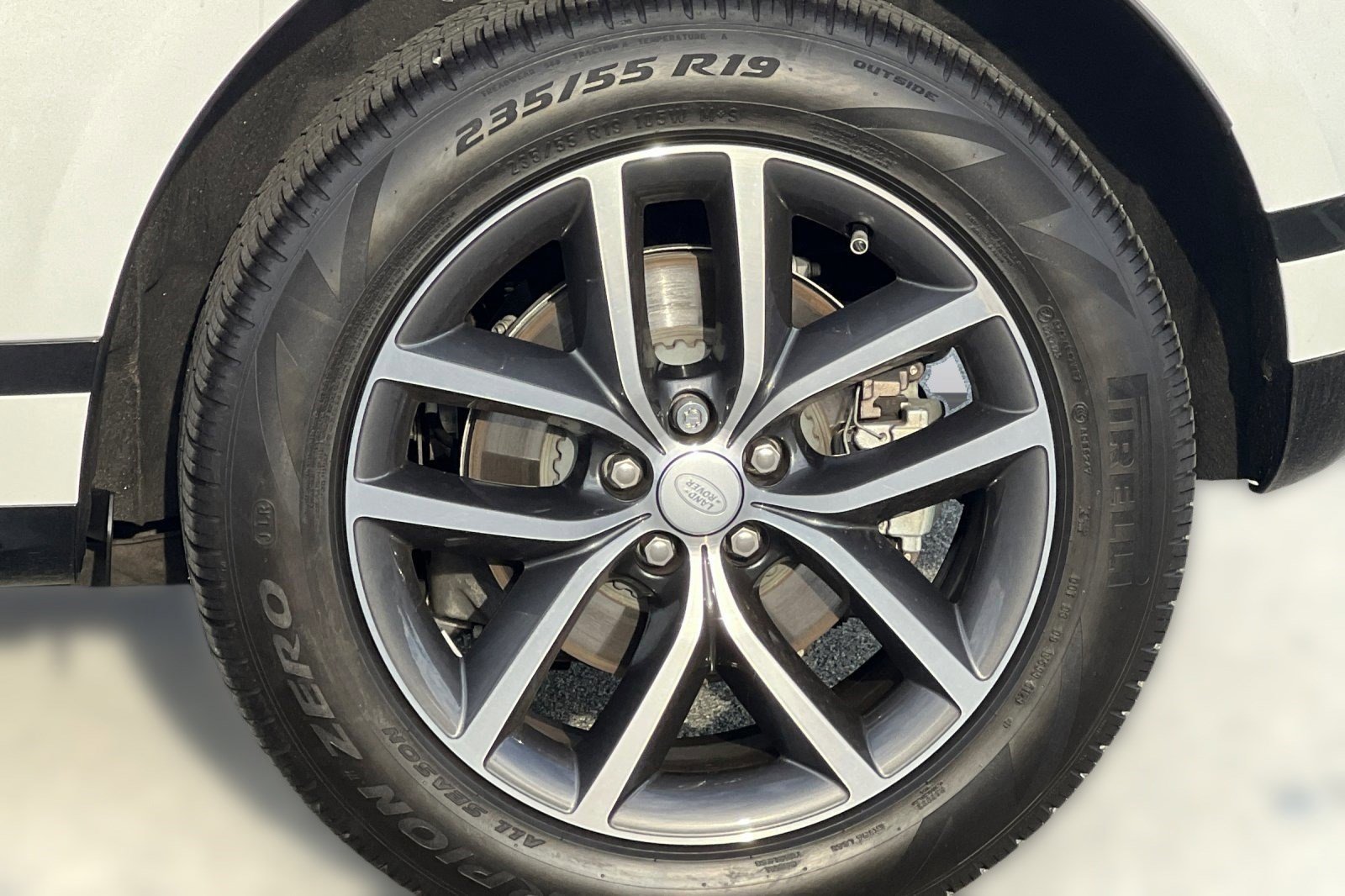 Used 2024 Land Rover Range Rover Evoque Dynamic SE image 11