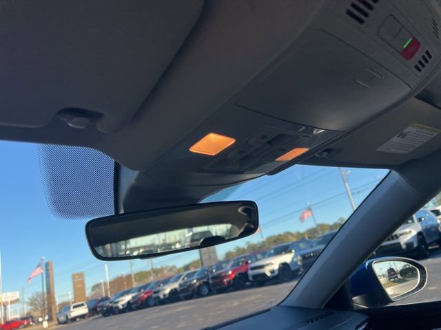 Used 2023 Volkswagen Jetta SE image 16