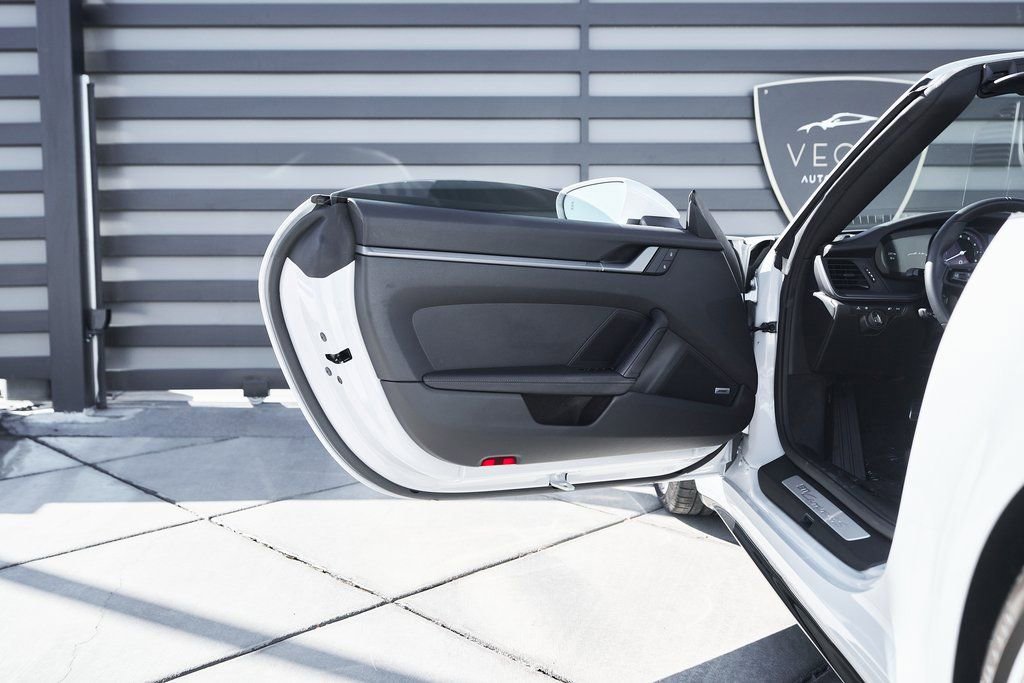 Used 2024 Porsche 911 Carrera 4S image 24