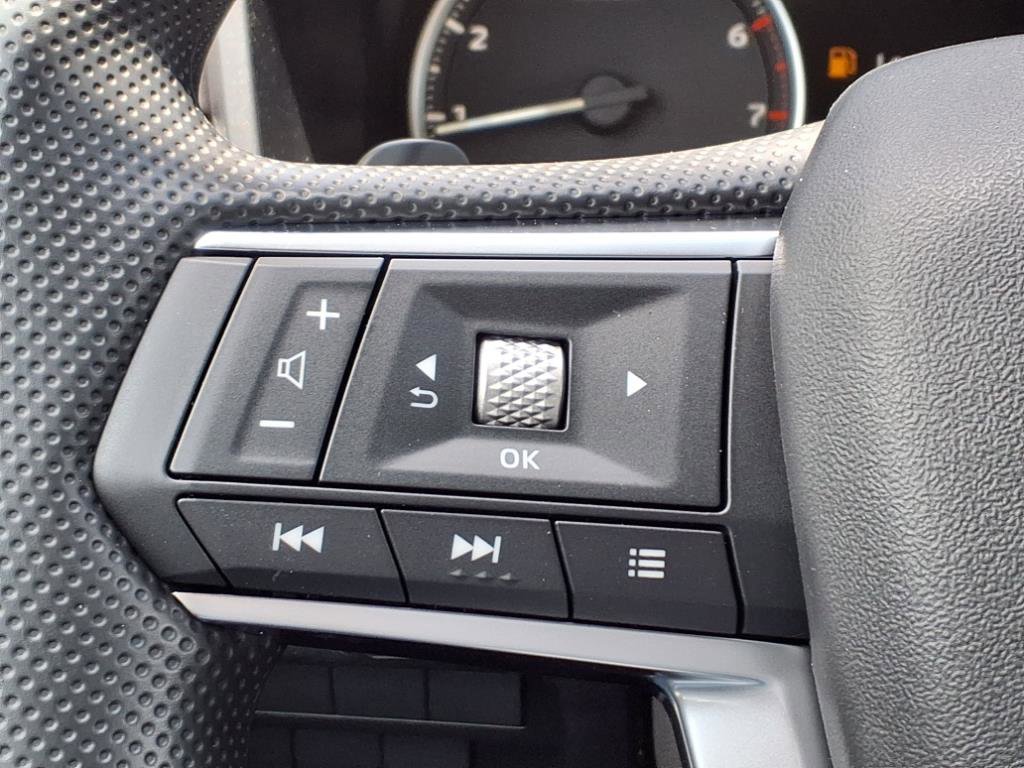 New 2025 Mitsubishi Outlander ES image 12