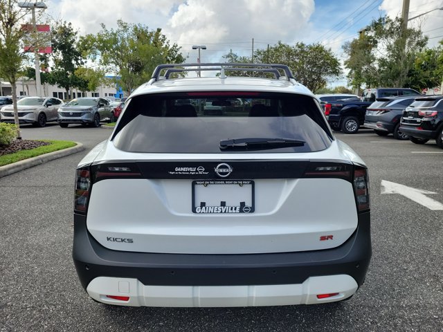 Used 2025 Nissan Kicks SR FWD image 8