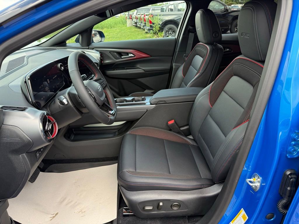 New 2025 Chevrolet Equinox EV RS image 11