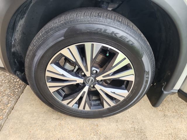 Used 2023 Nissan Rogue SV w/ SV Premium B Package image 24