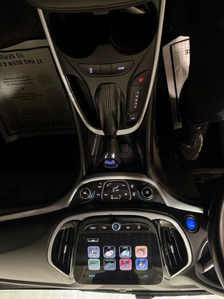 Used 2017 Chevrolet Volt LT image 37