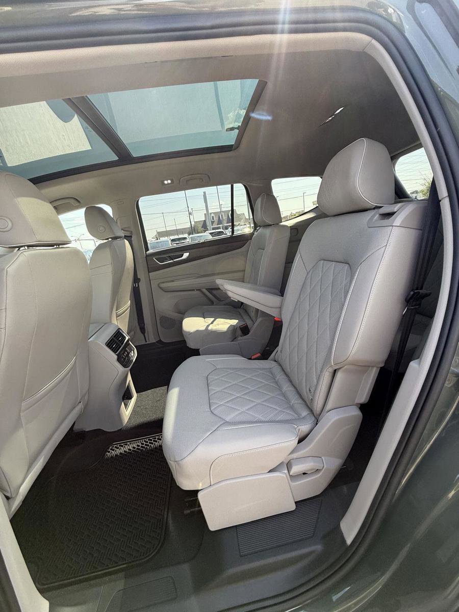 New 2026 Volkswagen Atlas SEL Premium R-Line image 16