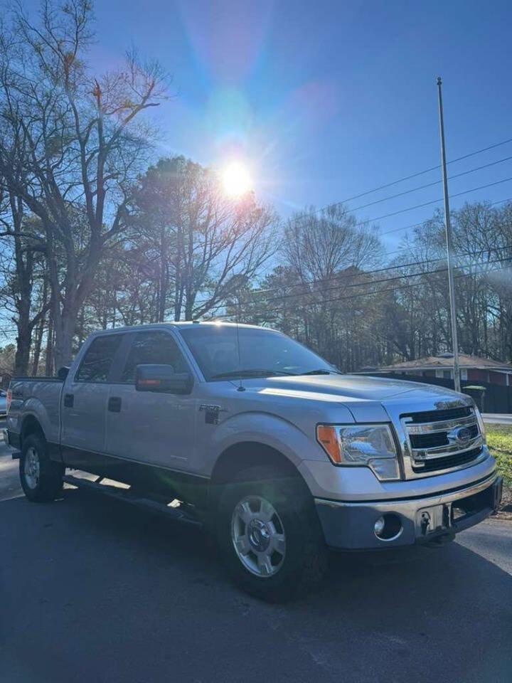 Used 2013 Ford F150 XLT w/ Mid Equipment Group image 8
