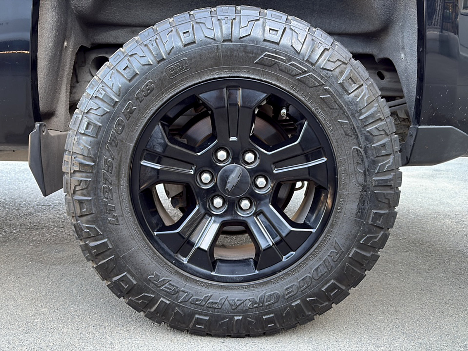 Used 2015 Chevrolet Silverado 1500 LTZ Z71 w/ Midnight Edition AWD/4WD image 12