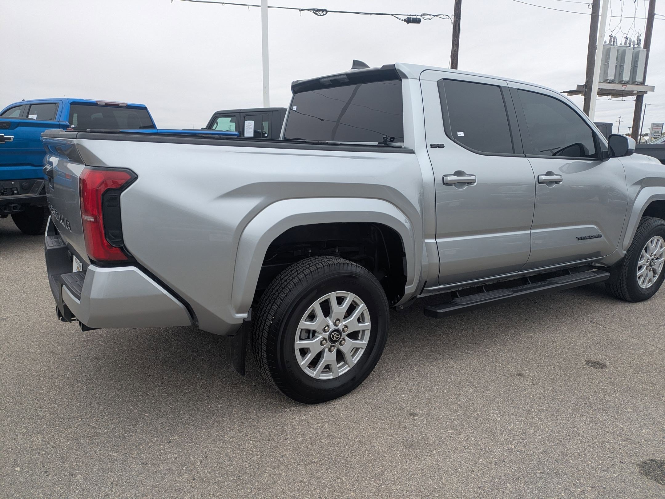 Used 2024 Toyota Tacoma 2WD Double Cab image 2