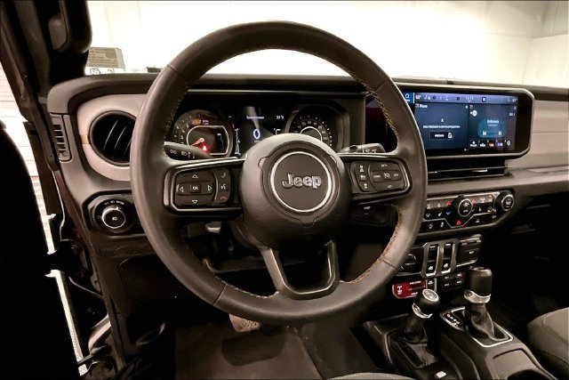 Used 2024 Jeep Wrangler Sport AWD/4WD image 5
